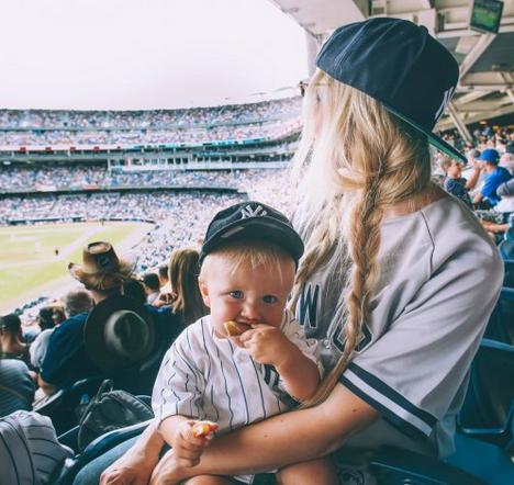 最时髦的棒球帽夏天戴,如何给棒球帽增加潮流感