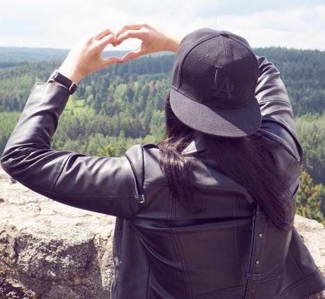 最时髦的棒球帽夏天戴,如何给棒球帽增加潮流感