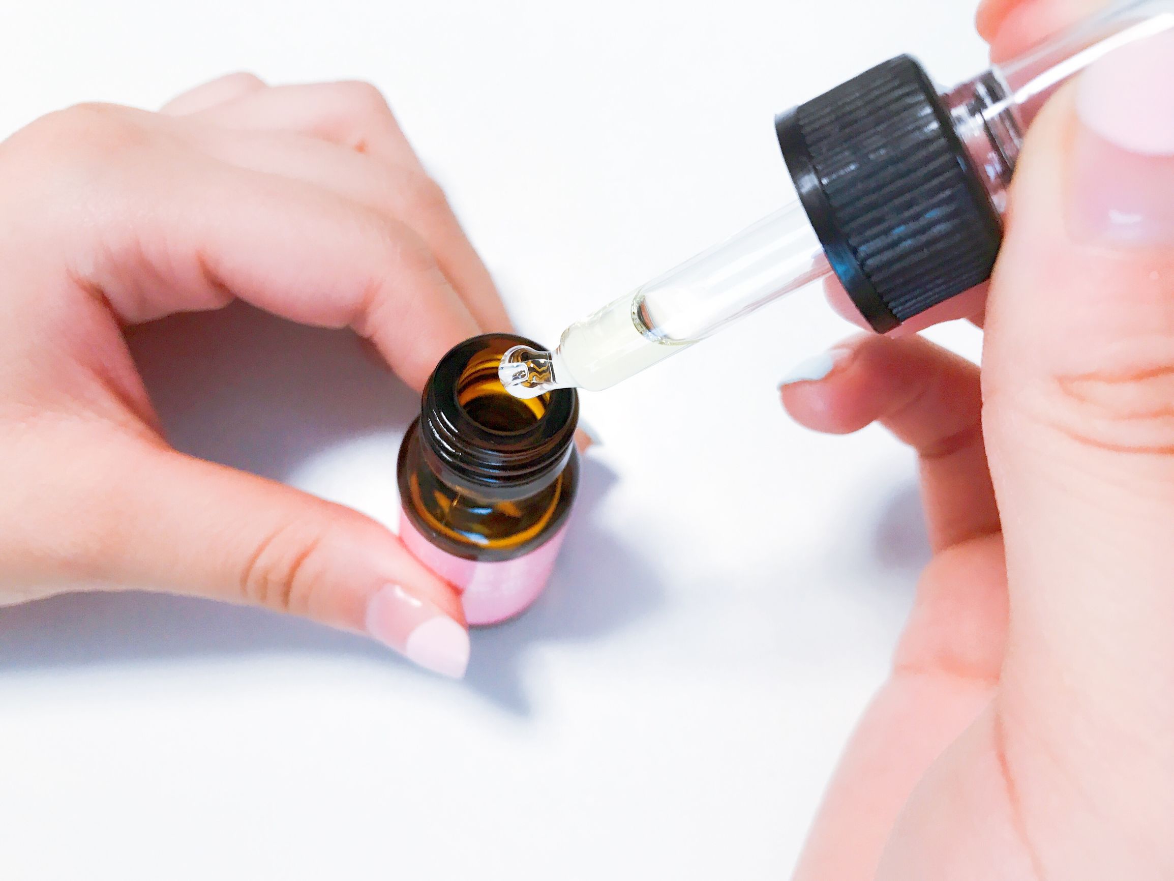 晒红晒伤修复美白,晒红晒伤必备产品