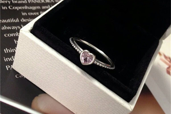 时尚饰品总有一款适合你,时尚饰品戴出高级感