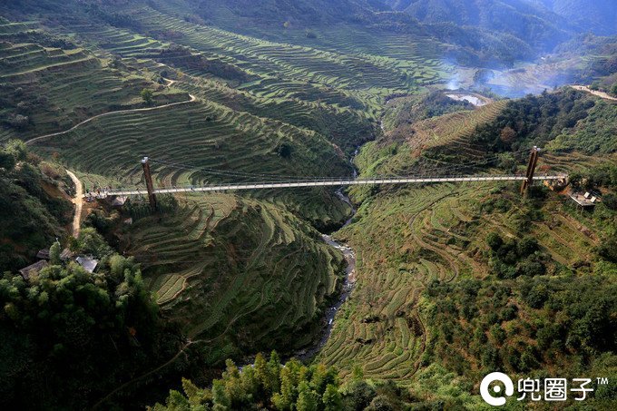 欢乐颂2谢童关关和好片段,欢乐颂2关关谢童去迪士尼玩