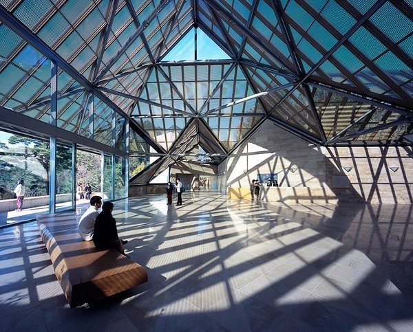 让世界知道你最In！时装精必去高定旅行之地