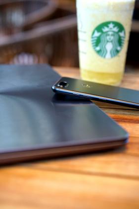 金立首款手机,金立的四摄手机s10