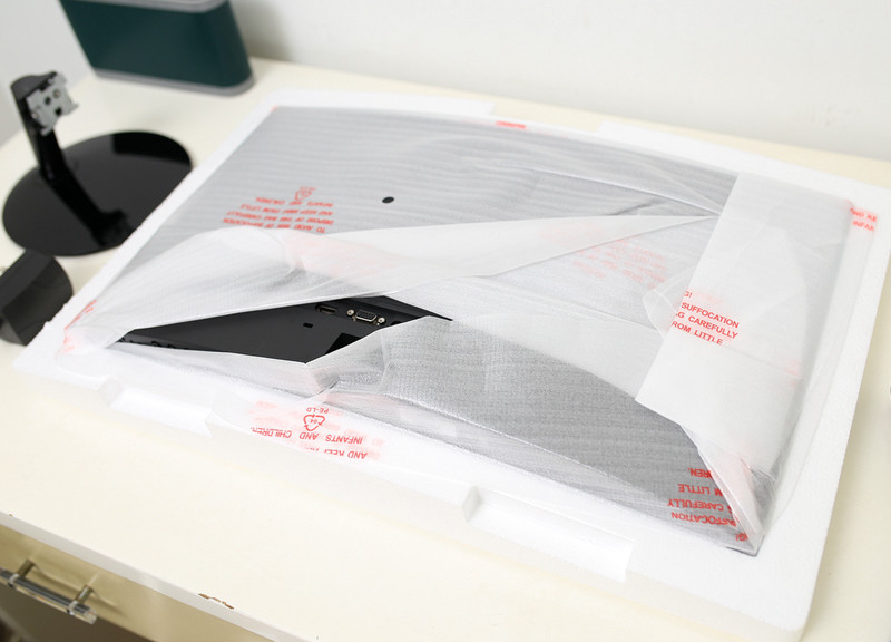 32寸hkc曲面显示器测评,hkc27寸显示器c270曲面