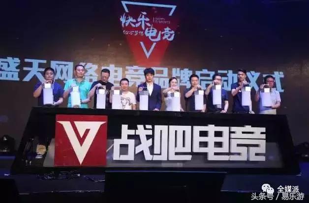 网咖猥琐发育！这些“窝点”正成为年轻人的新江湖