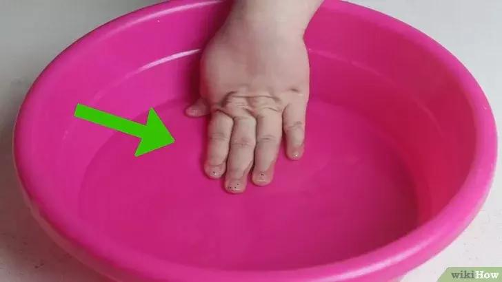 如何不用卸甲油快速洗掉指甲油,不用洗甲水如何去掉指甲油