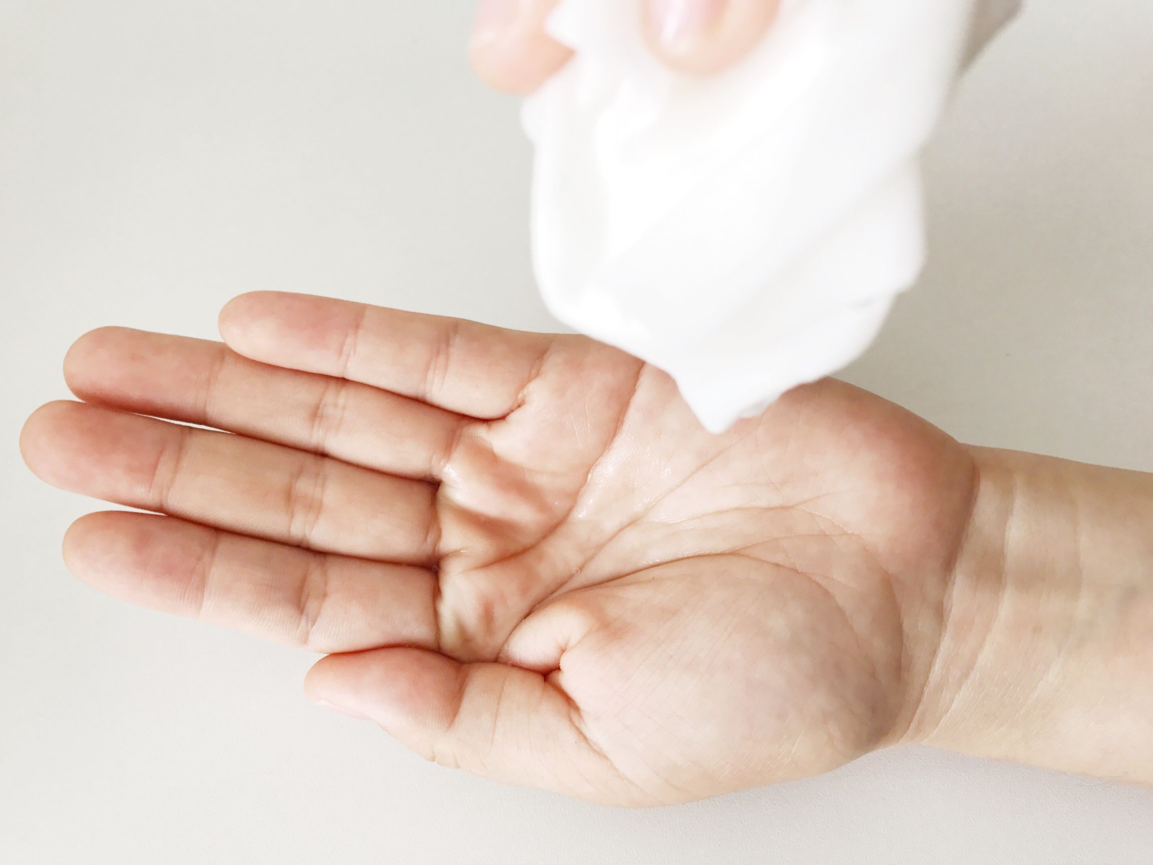 晒红晒伤修复美白,晒红晒伤必备产品