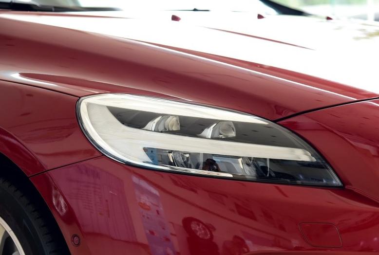 沃尔沃v40试驾视频胖哥,试驾沃尔沃v40对比高尔夫