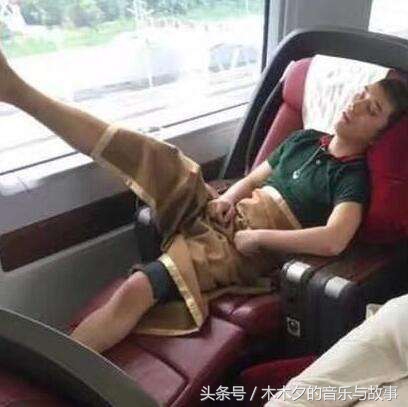 bigbangtop吸毒后退团了吗,bigbang回归top与yg合约终止