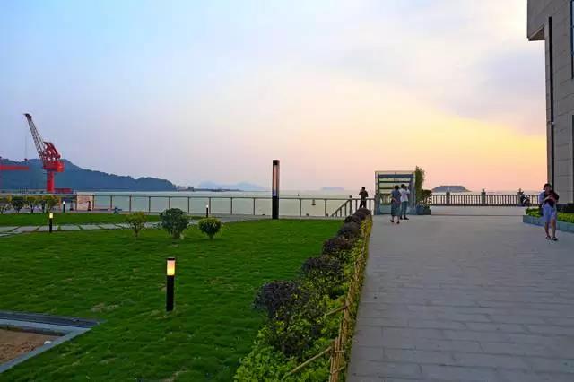 拒绝下饺子,出门就是海,双月湾爱琴海酒店