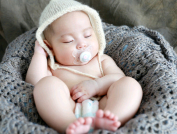 宝宝哭闹不止什么原因,宝宝哭闹不止有什么原因