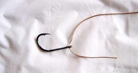 同型号的鱼钩带环轻还是直柄勾轻,直柄鱼钩和带环鱼钩哪种好