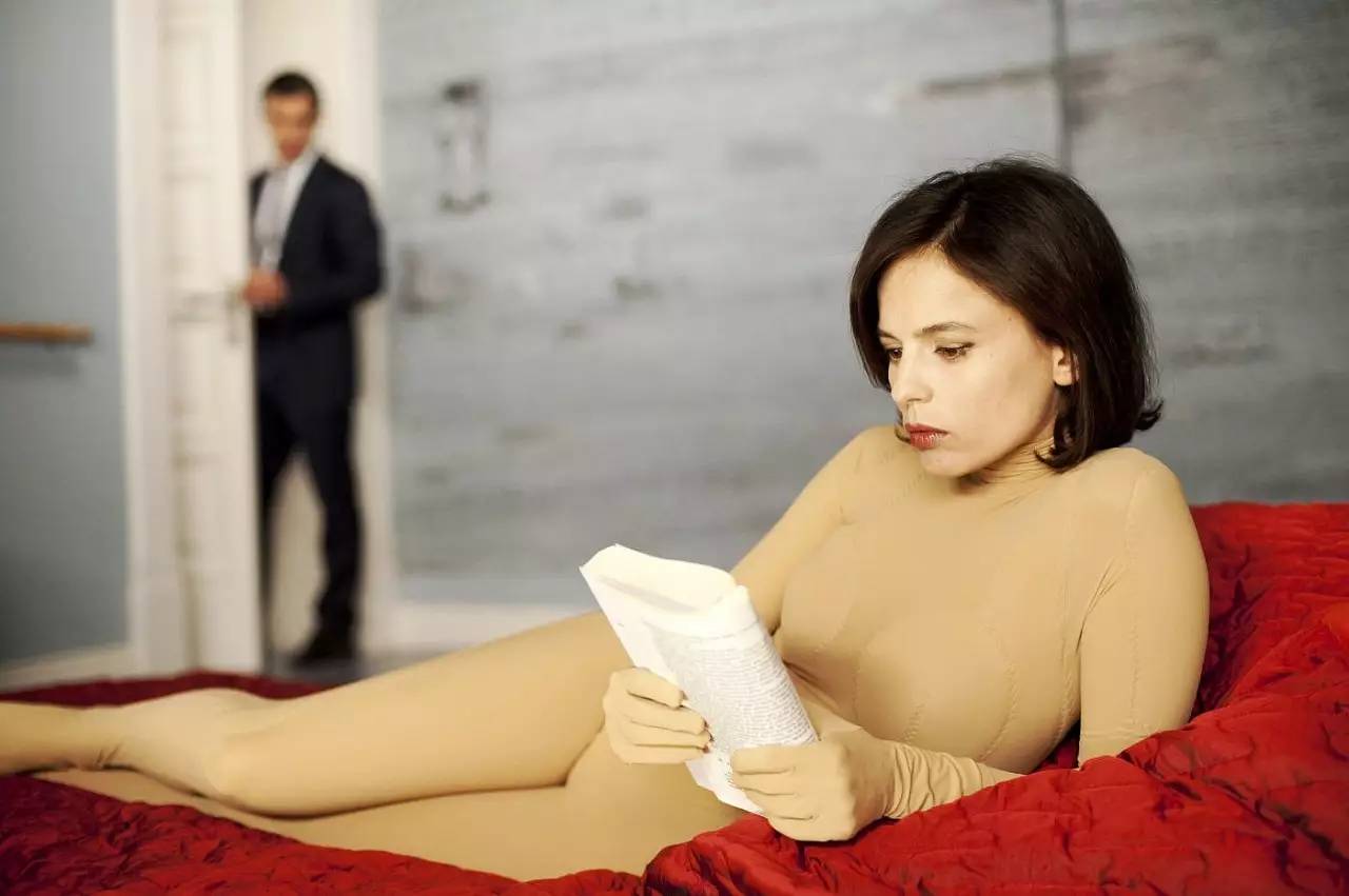 别光看加朵，她身边也都是女神啊丨赏色