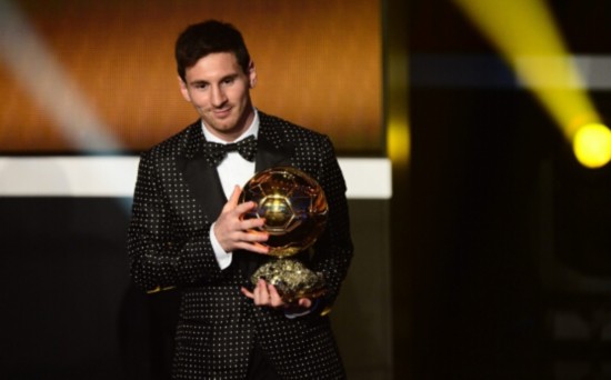 他不仅改变了自己的侏儒命运，还成就了世界足坛的一个传说