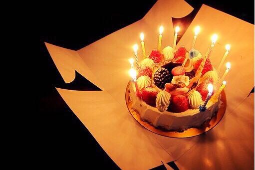 小朋友生日带什么蛋糕去幼儿园,一起跟幼儿园小朋友分享生日蛋糕