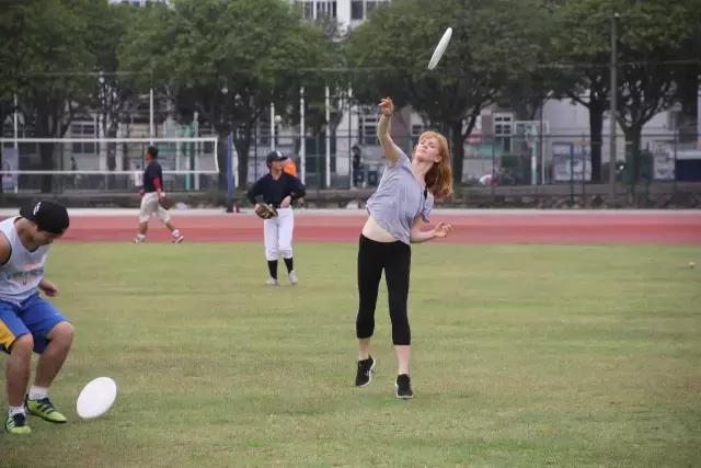 在接触极限飞盘前，很难想象世界上存在不需要裁判的集体竞技运动