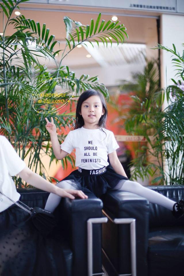 别人上节目成童星,他却混成表情包,火爆多年竟长残这样!