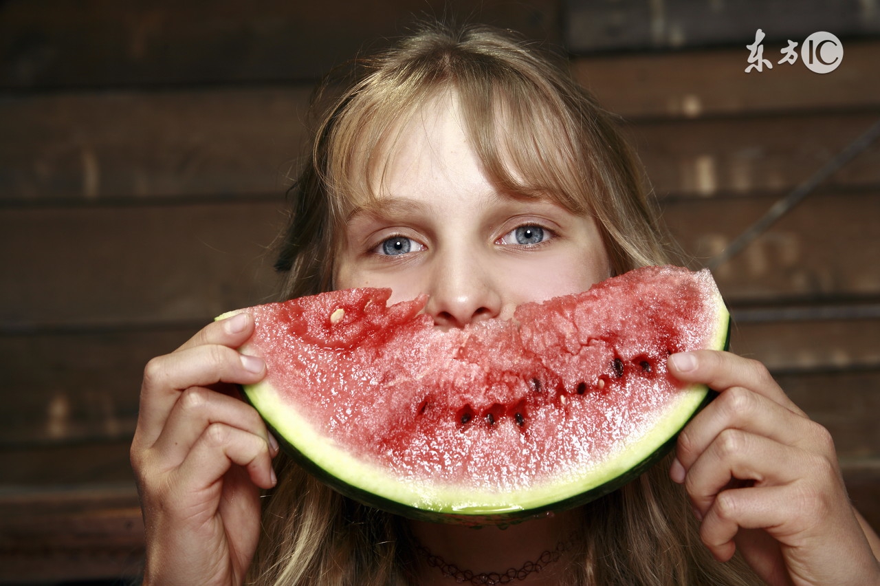 小孩子吃西瓜有什么危害,小孩吃常温西瓜吃多了有什么坏处
