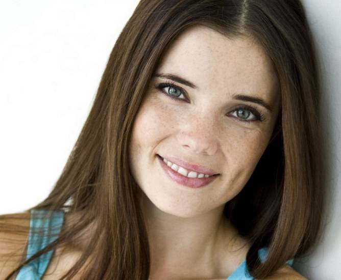 女脸上长斑是什么原因造成的,斑对于女人意味着什么