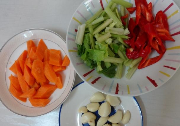 干锅啤酒鸭的做法,干锅鸭的做法