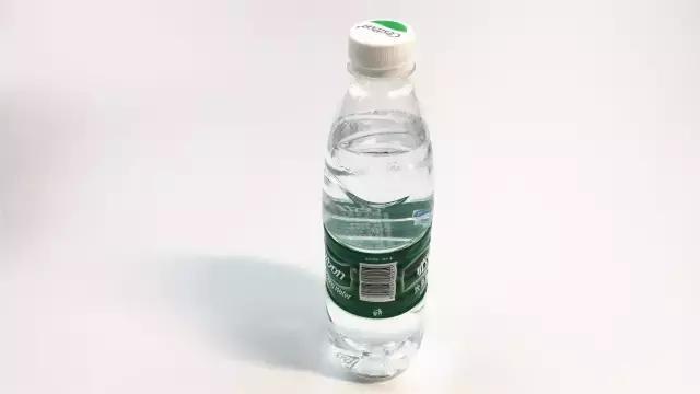 科学小实验吸管隔空取水,水瓶上插吸管小实验什么原理