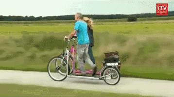 荷兰人骑脚踏车,荷兰发明的行走自行车