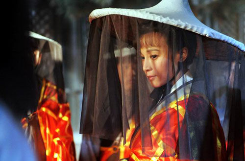 杨贵妃死于马嵬坡还是逃往日本,杨贵妃死在马嵬坡哪里