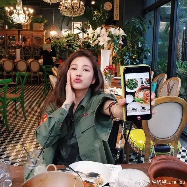 “你猜她几岁”，这个游戏实在是太扎心了！