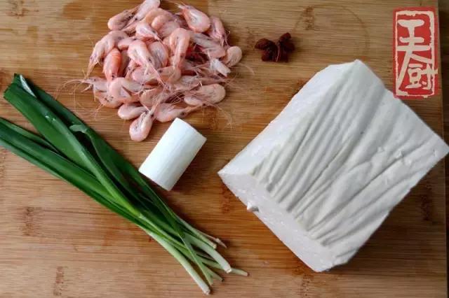 小河虾豆腐,河虾烩豆腐