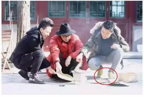 鹿晗破洞裤是什么梗,鹿晗穿破洞裤