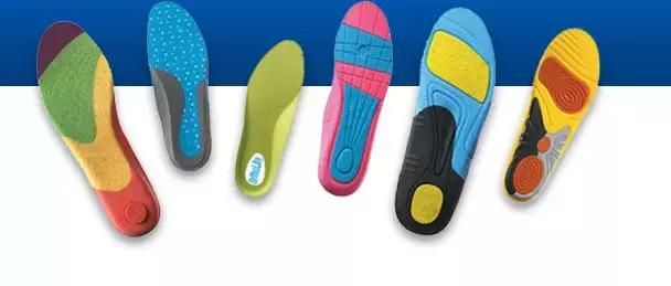 足弓和脚后跟痛怎么回事,长期走路脚掌痛鞋垫软还是硬