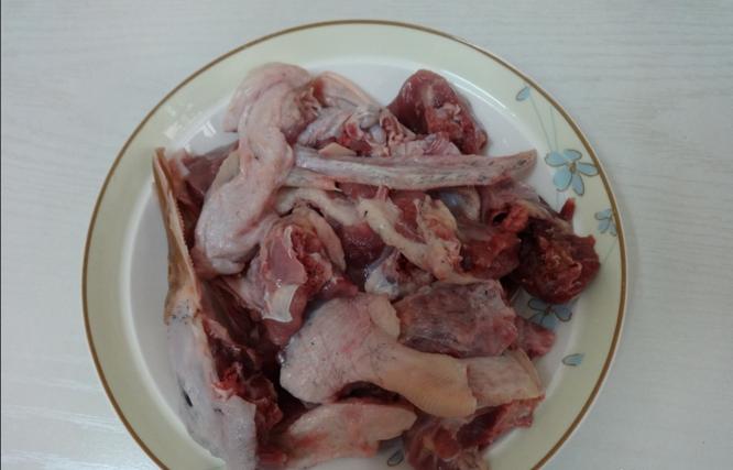 干锅啤酒鸭的做法,干锅鸭的做法