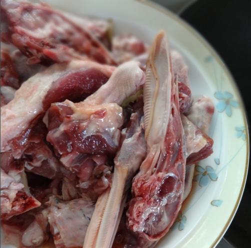 干锅啤酒鸭的做法,干锅鸭的做法