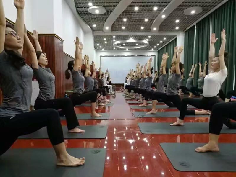 生理期瑜伽经络操口令完整版,生理期瑜伽运动30分钟完整版