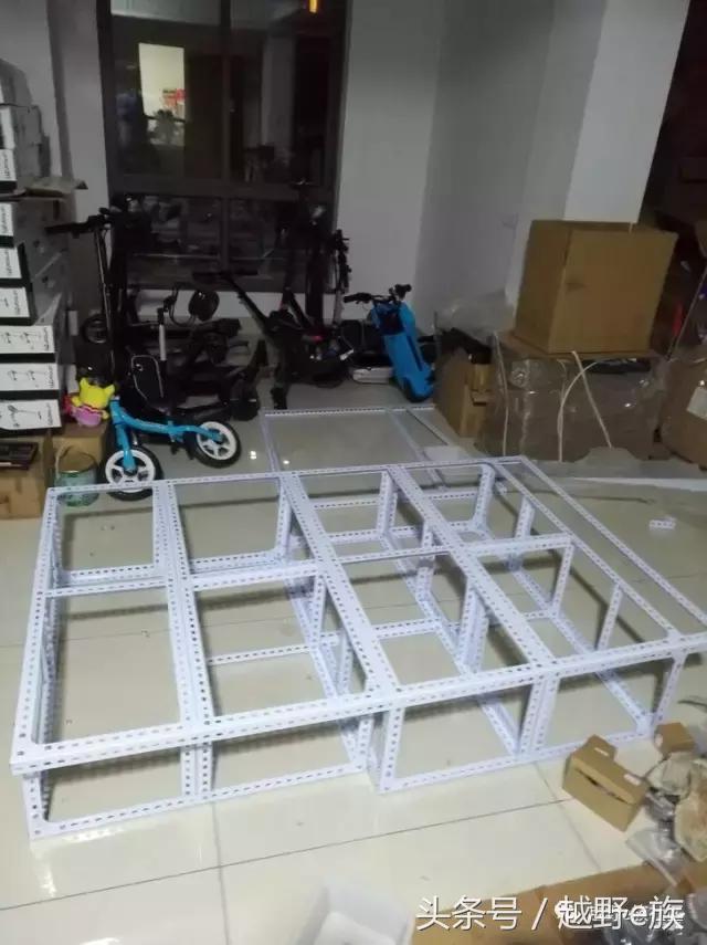 沈阳微面改床车,微面小床车组装全过程