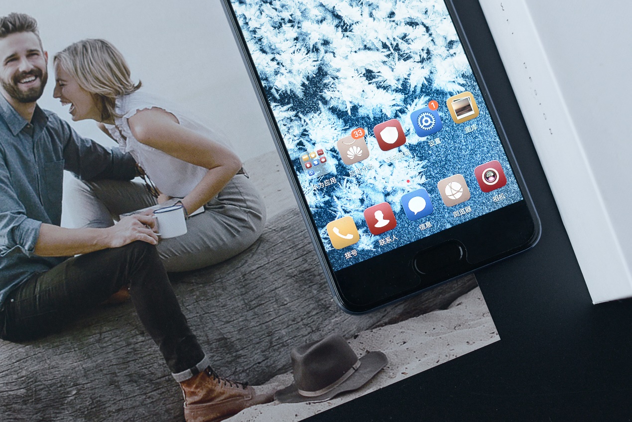 手机有特色的主题,手感最好的华为手机p10