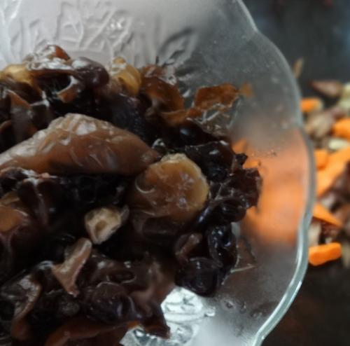 干锅啤酒鸭的做法,干锅鸭的做法