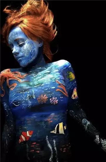 超赞！巴西少女用身体记录自然与艺术！