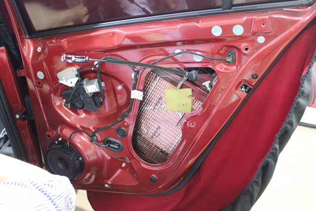 汽车隔音为什么要留空腔,为什么汽车隔音要用沥青