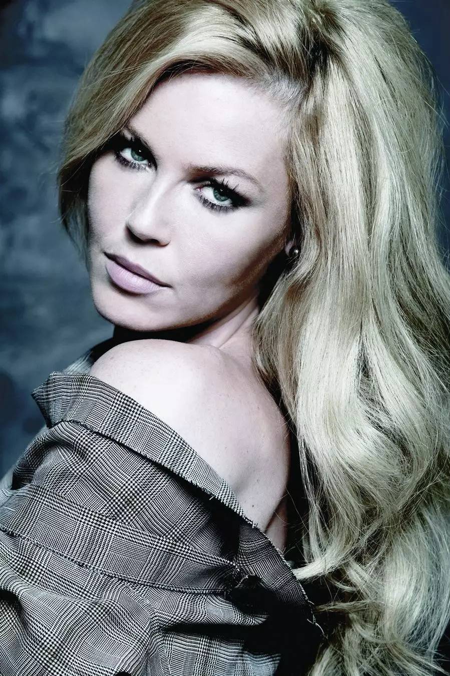 别光看加朵，她身边也都是女神啊丨赏色