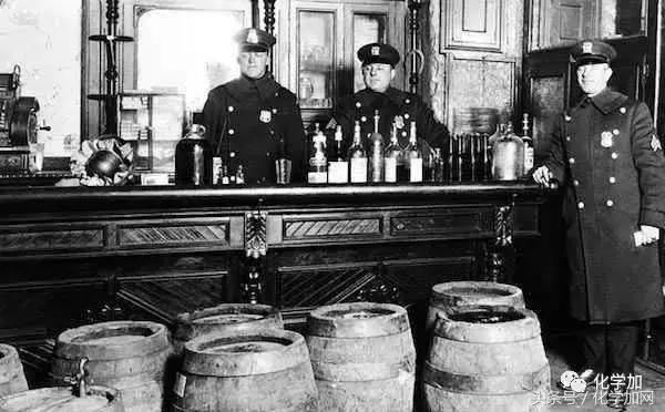 对美国禁酒令的认识,美国禁酒令历史背景