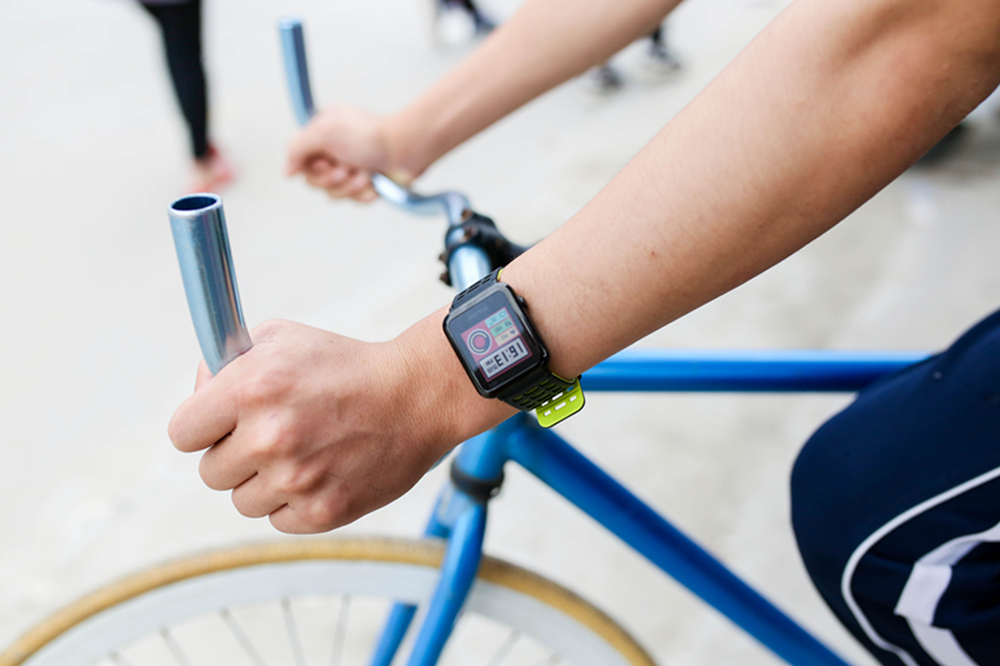 专业性是小米手环的10倍，续航30天智能手表你买了吗？