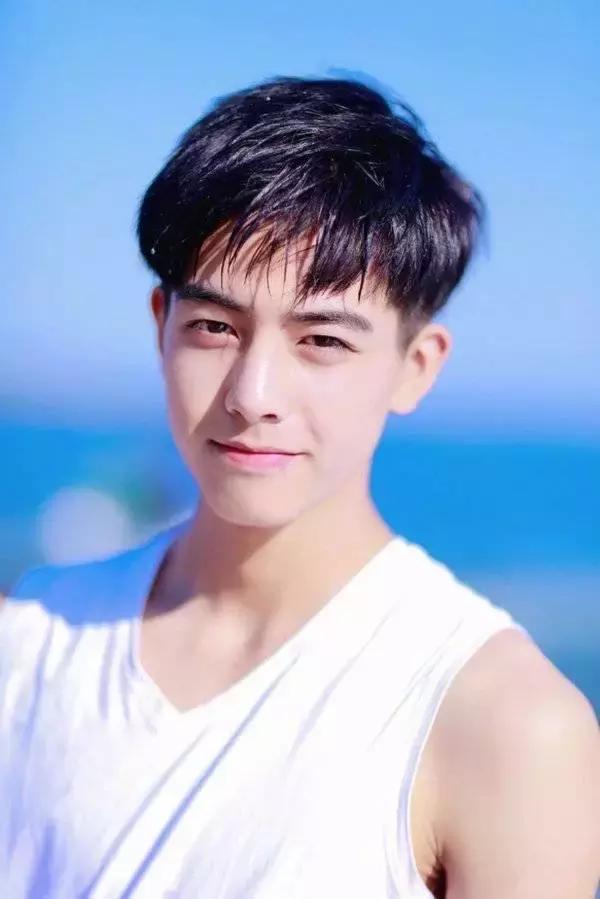 95后忙着霸屏上热搜，没听说这些名字的都是88年中年**