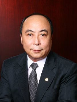 三年开了几百家珠宝店,开了300家珠宝连锁店