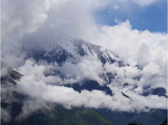 中国白血病女孩征服世界徒步排名首位的安娜普纳大环线,ACT