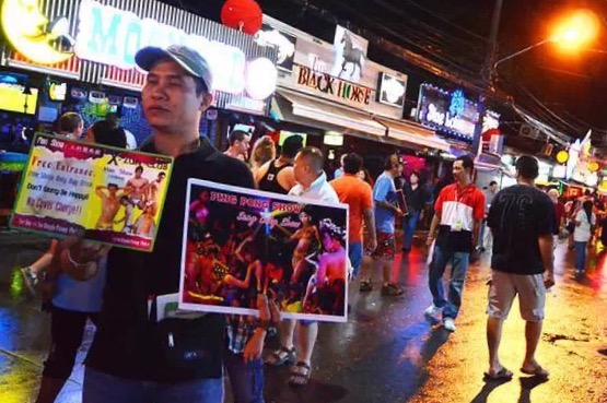 普吉岛芭东酒吧街旅游介绍,普吉岛芭东海滩酒吧街