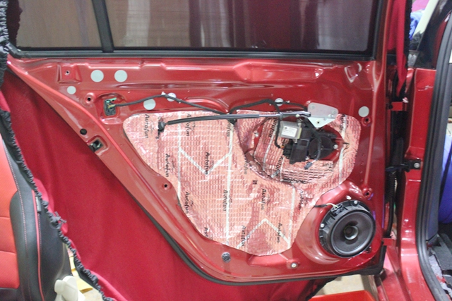 汽车隔音为什么要留空腔,为什么汽车隔音要用沥青