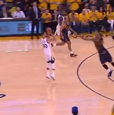 2018年勇士打败骑士照片,骑士勇士g1