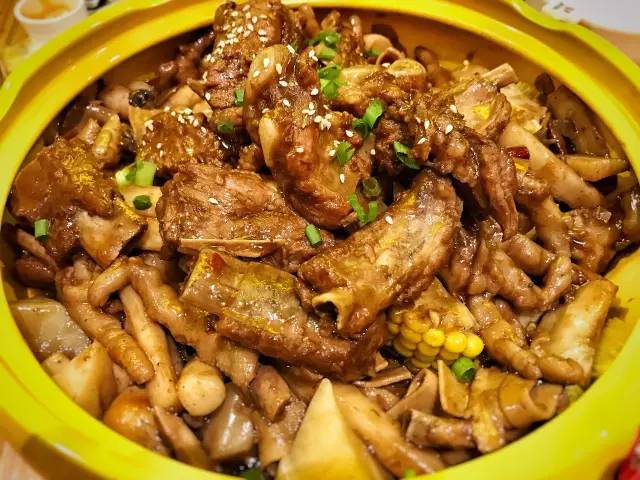 太原柳巷美食团购肉蟹煲,4个人团购套餐柳巷肉蟹煲