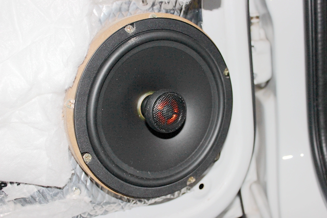 昆仑凯翼音响效果,凯翼炫界后门加装音响